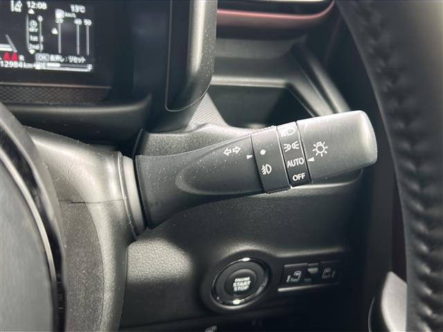 スペーシアカスタム ハイブリッドＸＳターボ　禁煙　４ＷＤ　ターボ　ＯＰ９型ナビ　全方位モニター　ＨＵＤ　レーダークルーズコントロール　ハーフレザー　シートヒーター　両側パワースライドドア　コーナーセンサー　サーキュレーター　電動パーキング（11枚目）