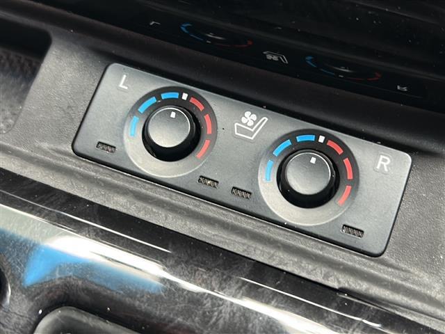 アルファード ２．５Ｓ　Ｃパッケージ　禁煙　モデリスタシグネチャーイルミ　純正ディスプレイオーディオ　フリップダウンモニター　シートヒーター／ベンチレーション　ステアリングヒーター　パワーバックドア　３眼ＬＥＤライト　ＥＴＣ　ドラレコ（7枚目）