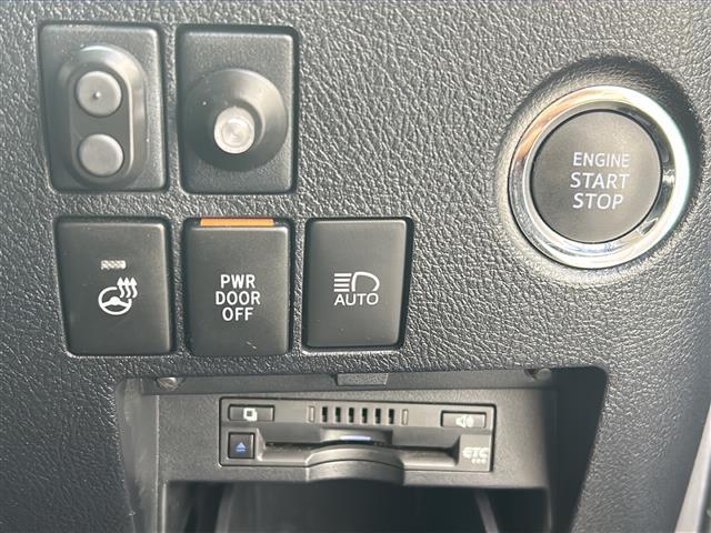 アルファード ２．５Ｓ　Ｃパッケージ　禁煙　モデリスタシグネチャーイルミ　純正ディスプレイオーディオ　フリップダウンモニター　シートヒーター／ベンチレーション　ステアリングヒーター　パワーバックドア　３眼ＬＥＤライト　ＥＴＣ　ドラレコ（15枚目）