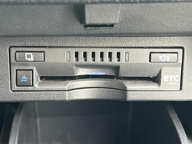 アルファード ２．５Ｓ　Ｃパッケージ　禁煙　モデリスタシグネチャーイルミ　純正ディスプレイオーディオ　フリップダウンモニター　シートヒーター／ベンチレーション　ステアリングヒーター　パワーバックドア　３眼ＬＥＤライト　ＥＴＣ　ドラレコ（16枚目）