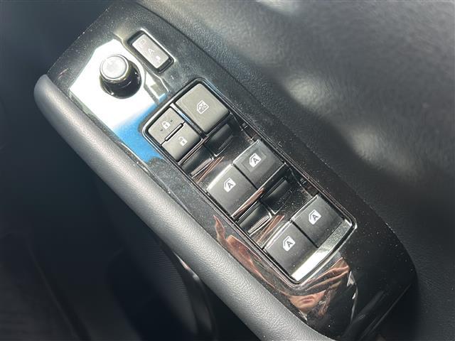 アルファード ２．５Ｓ　Ｃパッケージ　禁煙　モデリスタシグネチャーイルミ　純正ディスプレイオーディオ　フリップダウンモニター　シートヒーター／ベンチレーション　ステアリングヒーター　パワーバックドア　３眼ＬＥＤライト　ＥＴＣ　ドラレコ（18枚目）