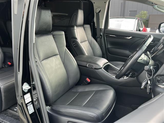 アルファード ２．５Ｓ　Ｃパッケージ　禁煙　モデリスタシグネチャーイルミ　純正ディスプレイオーディオ　フリップダウンモニター　シートヒーター／ベンチレーション　ステアリングヒーター　パワーバックドア　３眼ＬＥＤライト　ＥＴＣ　ドラレコ（25枚目）