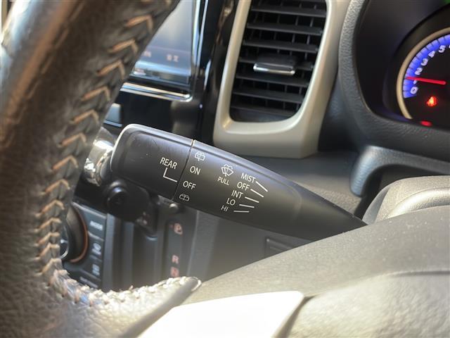 スペーシアカスタム Ｊスタイル　禁煙　社外ナビ　レーダーブレーキサポート　シートヒーター　両側パワースライドドア　前後ドライブレコーダー　ＨＩＤヘッドライト　フォグランプ　純正フロアマット　スマートキー／プッシュスタート（9枚目）