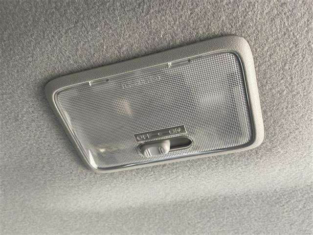 スペーシアカスタム Ｊスタイル　禁煙　社外ナビ　レーダーブレーキサポート　シートヒーター　両側パワースライドドア　前後ドライブレコーダー　ＨＩＤヘッドライト　フォグランプ　純正フロアマット　スマートキー／プッシュスタート（13枚目）