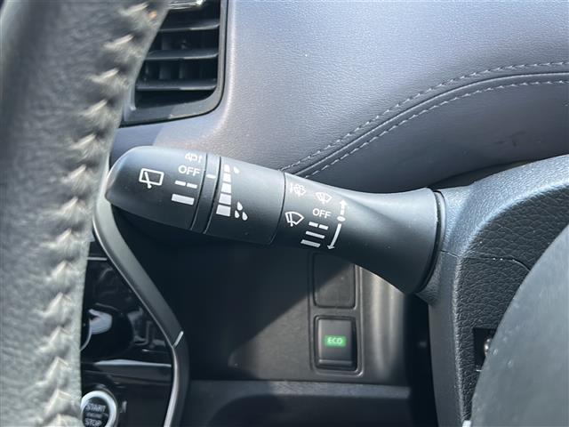 気になる車はすぐにお問い合わせください！画面右側の００６６から始まる無料ダイヤルからお問い合わせ下さい！専門スタッフがお車のご質問にお答えいたします！