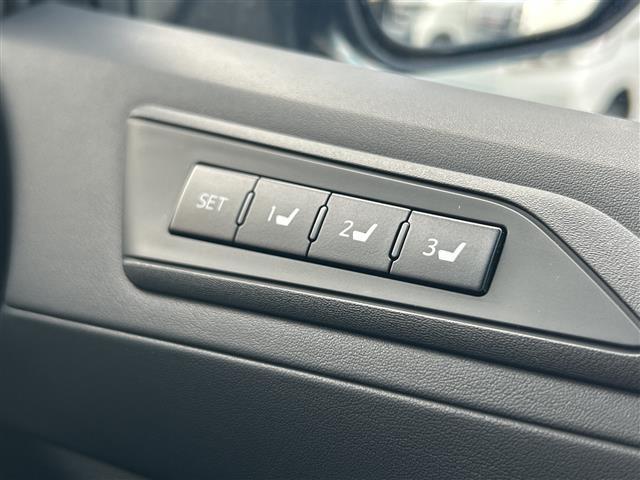 アルファード ２．５Ｓ　Ｃパッケージ　禁煙　ツインムーンルーフ　ＪＢＬ　メーカーナビ　パノラミックビューモニター　フリップダウンモニター　デジタルインナーミラー　ＢＳＭ　ドライブレコーダー　シートヒーター／ベンチレーション　スペアタイヤ（15枚目）