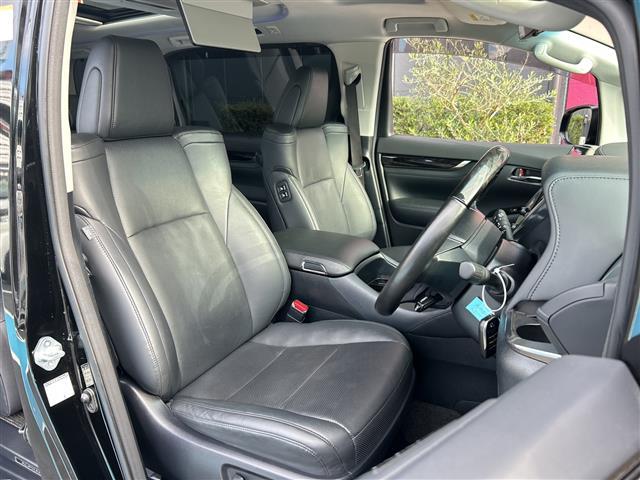 アルファード ２．５Ｓ　Ｃパッケージ　禁煙　ツインムーンルーフ　ＪＢＬ　メーカーナビ　パノラミックビューモニター　フリップダウンモニター　デジタルインナーミラー　ＢＳＭ　ドライブレコーダー　シートヒーター／ベンチレーション　スペアタイヤ（23枚目）