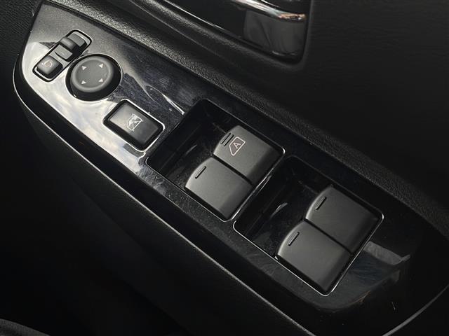 ｅＫクロススペース Ｔ　禁煙　４ＷＤ　社外ナビ　マイパイロット　マルチビューカメラ　デジタルミラー　ハンズフリー両側パワースライドドア　コーナーセンサー　シートヒーター　ＬＥＤヘッドライト　純正アルミ付冬タイヤ有（15枚目）