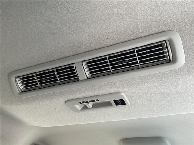 ｅＫクロススペース Ｔ　禁煙　４ＷＤ　社外ナビ　マイパイロット　マルチビューカメラ　デジタルミラー　ハンズフリー両側パワースライドドア　コーナーセンサー　シートヒーター　ＬＥＤヘッドライト　純正アルミ付冬タイヤ有（17枚目）