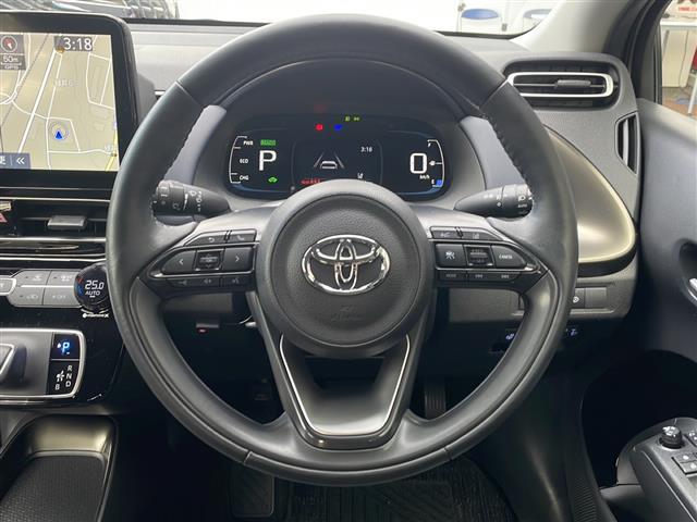 アクア Ｚ　禁煙　１０．５型でぃぅプレイオーディオ　ナビ　フルセグ　ＣＤ／ＤＶＤ　パノラミックビューモニター　ＢＳＭ　シートヒーター　ステアリングヒーター　ハーフレザーシート　ＡＣ１００Ｖ１５００Ｗ電源　ＬＥＤ（9枚目）