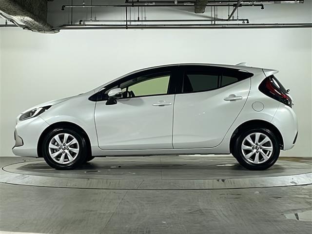 アクア Ｚ　禁煙　１０．５型でぃぅプレイオーディオ　ナビ　フルセグ　ＣＤ／ＤＶＤ　パノラミックビューモニター　ＢＳＭ　シートヒーター　ステアリングヒーター　ハーフレザーシート　ＡＣ１００Ｖ１５００Ｗ電源　ＬＥＤ（41枚目）