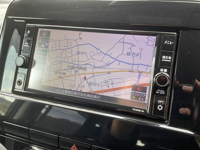 セレナ ハイウェイスターＶ　禁煙　防水シート　プロパイロット　純正ナビ　両側パワースライドドア　エマージェンシーブレーキ　道路標識認識　ＢＳＷ　プロパイロット　アラウンドビュー　デジタルインナーミラー　フロアマット　ドアバイザー（4枚目）