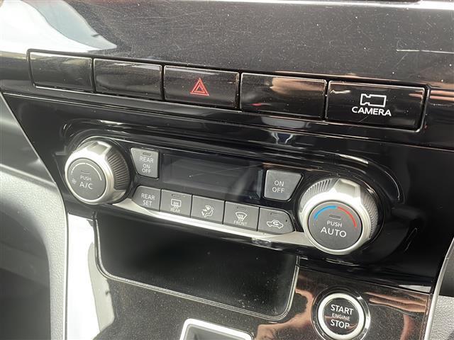 セレナ ハイウェイスターＶ　禁煙　防水シート　プロパイロット　純正ナビ　両側パワースライドドア　エマージェンシーブレーキ　道路標識認識　ＢＳＷ　プロパイロット　アラウンドビュー　デジタルインナーミラー　フロアマット　ドアバイザー（7枚目）