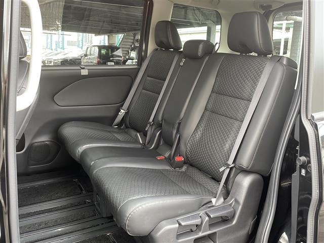 セレナ ハイウェイスターＶ　禁煙　防水シート　プロパイロット　純正ナビ　両側パワースライドドア　エマージェンシーブレーキ　道路標識認識　ＢＳＷ　プロパイロット　アラウンドビュー　デジタルインナーミラー　フロアマット　ドアバイザー（24枚目）