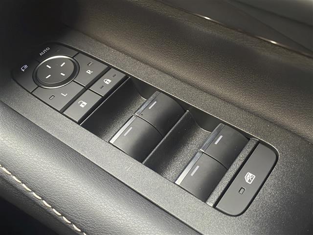 店頭販売もしておりますので、先に在庫が無くなってしまうこともございます。気になる車はまずはお問い合わせください！