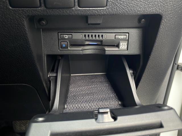 アルファード 2.5S Cパッケージ 禁煙 純正ディスプレイオーディオ ナビ/フルセグ/USB バックカメラ セーフティセンス 三眼LEDヘッドライト パワーバックドア シートヒーター/ベンチレーション 前後ドライブレコーダ ETC2.0(18枚目)