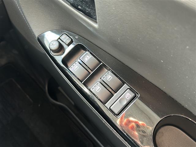 タント カスタム　Ｘ　トップＥＤ　ＳＡＩＩ　禁煙　社外ナビ　スマートアシストＩＩ　ＨＩＤヘッドライト　フォグランプ　スマートキー／プッシュスタート　片側パワースライドドア　ハーフレザーシート　純正ドアバイザー　フロアマット　純正アルミホイール（6枚目）