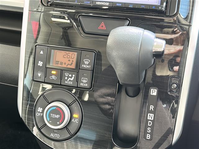 タント カスタム　Ｘ　トップＥＤ　ＳＡＩＩ　禁煙　社外ナビ　スマートアシストＩＩ　ＨＩＤヘッドライト　フォグランプ　スマートキー／プッシュスタート　片側パワースライドドア　ハーフレザーシート　純正ドアバイザー　フロアマット　純正アルミホイール（12枚目）