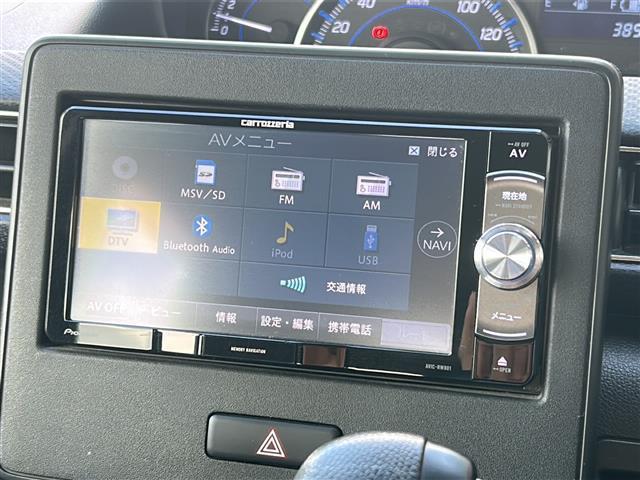 フレア ハイブリッドＸＳ　禁煙　４ＷＤ　社外７型ナビ　衝突軽減　シートヒーター　フロアマット　ドアバイザー　ＨＵＤ　革巻きステアリング　ステアリングスイッチ　ドライブレコーダー　スマートキー／プッシュスタート　オートライト（6枚目）
