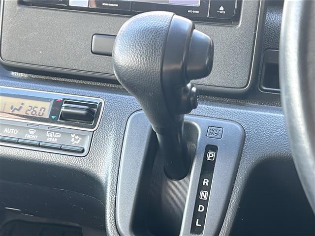 フレア ハイブリッドＸＳ　禁煙　４ＷＤ　社外７型ナビ　衝突軽減　シートヒーター　フロアマット　ドアバイザー　ＨＵＤ　革巻きステアリング　ステアリングスイッチ　ドライブレコーダー　スマートキー／プッシュスタート　オートライト（17枚目）