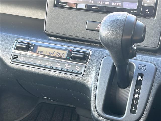 フレア ハイブリッドＸＳ　禁煙　４ＷＤ　社外７型ナビ　衝突軽減　シートヒーター　フロアマット　ドアバイザー　ＨＵＤ　革巻きステアリング　ステアリングスイッチ　ドライブレコーダー　スマートキー／プッシュスタート　オートライト（18枚目）