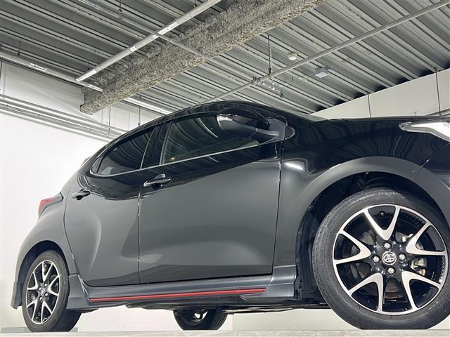 ヤリス ハイブリッドＺ　禁煙　ＴＲＤエアロ　純正ディスプレイオーディオ　ナビ／フルセグ　バックカメラ　セーフティセンス　レーダークルーズコントロール　シートヒーター　前後ドライブレコーダー　ＥＴＣ　純正アルミホイール（38枚目）