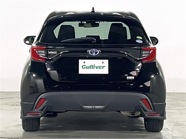 ヤリス ハイブリッドＺ　禁煙　ＴＲＤエアロ　純正ディスプレイオーディオ　ナビ／フルセグ　バックカメラ　セーフティセンス　レーダークルーズコントロール　シートヒーター　前後ドライブレコーダー　ＥＴＣ　純正アルミホイール（41枚目）