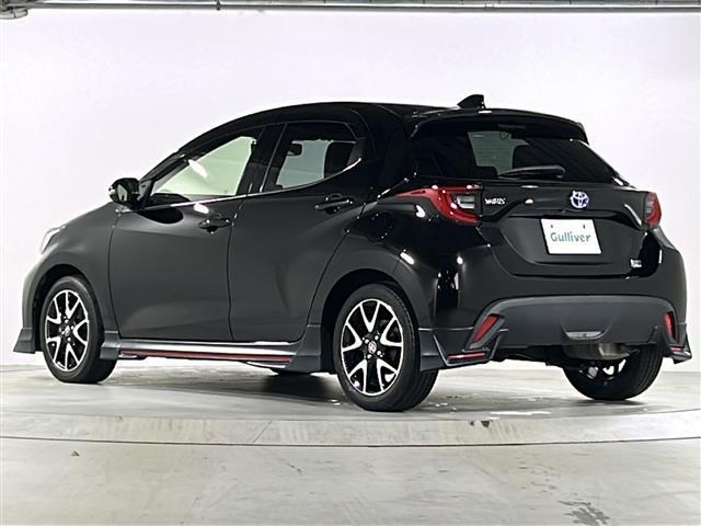 ヤリス ハイブリッドＺ　禁煙　ＴＲＤエアロ　純正ディスプレイオーディオ　ナビ／フルセグ　バックカメラ　セーフティセンス　レーダークルーズコントロール　シートヒーター　前後ドライブレコーダー　ＥＴＣ　純正アルミホイール（44枚目）