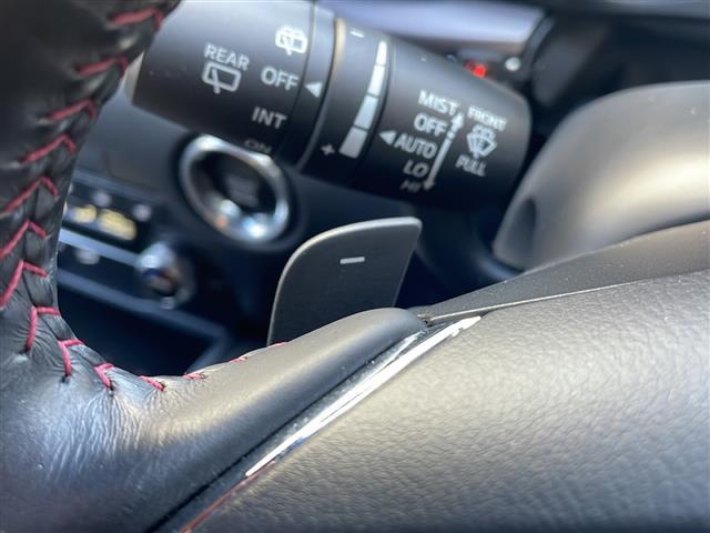 ＣＸ－８ ＸＤ　ブラックトーンエディション　禁煙　マツダコネクト　３６０°ビューモニター　ドライブレコーダー　ＥＴＣ　ＨＵＤ　ＢＳＭ　パワーバックドア　シートヒーター　ハーフレザー　パワーシート　ステアリングヒーター　パドルシフト　ルーフレール（12枚目）