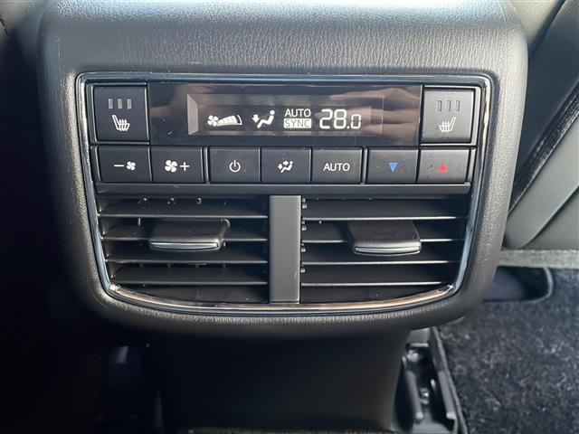 ＣＸ－８ ＸＤ　ブラックトーンエディション　禁煙　マツダコネクト　３６０°ビューモニター　ドライブレコーダー　ＥＴＣ　ＨＵＤ　ＢＳＭ　パワーバックドア　シートヒーター　ハーフレザー　パワーシート　ステアリングヒーター　パドルシフト　ルーフレール（16枚目）