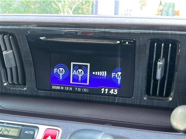 Ｎ－ＯＮＥ プレミアム・Ｌパッケージ　禁煙　純正ディスプレイオーディオ　バックカメラ　ＥＴＣ　ＨＩＤヘッドライト　フォグランプ　スマートキー　プッシュスタート　スペアキー　純正フロアマット　純正アルミホイール　革巻きステアリング（5枚目）