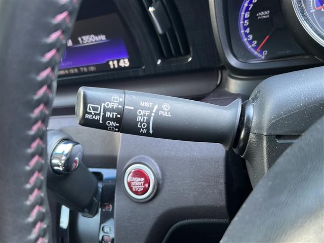 Ｎ－ＯＮＥ プレミアム・Ｌパッケージ　禁煙　純正ディスプレイオーディオ　バックカメラ　ＥＴＣ　ＨＩＤヘッドライト　フォグランプ　スマートキー　プッシュスタート　スペアキー　純正フロアマット　純正アルミホイール　革巻きステアリング（11枚目）