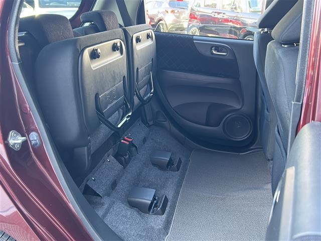 Ｎ－ＯＮＥ プレミアム・Ｌパッケージ　禁煙　純正ディスプレイオーディオ　バックカメラ　ＥＴＣ　ＨＩＤヘッドライト　フォグランプ　スマートキー　プッシュスタート　スペアキー　純正フロアマット　純正アルミホイール　革巻きステアリング（22枚目）