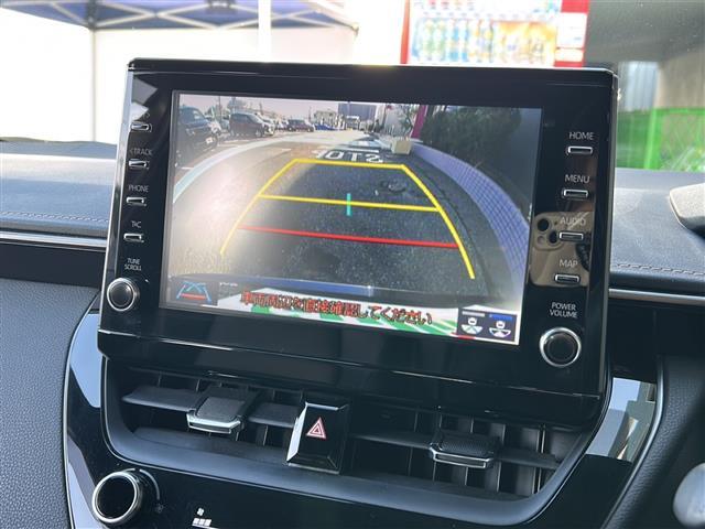 カローラツーリング ハイブリッド　ダブルバイビー　禁煙　純正９型ディスプレイ　ナビ　バックカメラ　シートヒーター　ステアリングヒーター　電動パーキングブレーキ　ブレーキホールド　ワイヤレス充電　ＥＴＣ　ハーフレザシート　レーダークルーズコントロール（4枚目）
