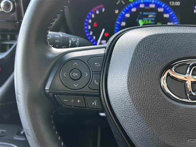 カローラツーリング ハイブリッド　ダブルバイビー　禁煙　純正９型ディスプレイ　ナビ　バックカメラ　シートヒーター　ステアリングヒーター　電動パーキングブレーキ　ブレーキホールド　ワイヤレス充電　ＥＴＣ　ハーフレザシート　レーダークルーズコントロール（10枚目）