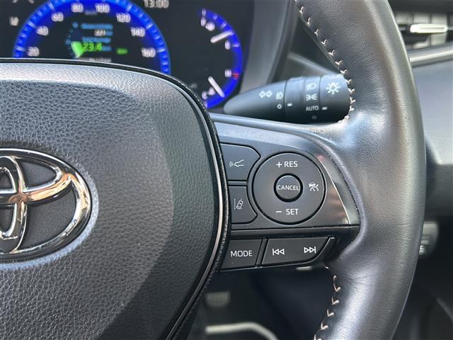 カローラツーリング ハイブリッド　ダブルバイビー　禁煙　純正９型ディスプレイ　ナビ　バックカメラ　シートヒーター　ステアリングヒーター　電動パーキングブレーキ　ブレーキホールド　ワイヤレス充電　ＥＴＣ　ハーフレザシート　レーダークルーズコントロール（11枚目）