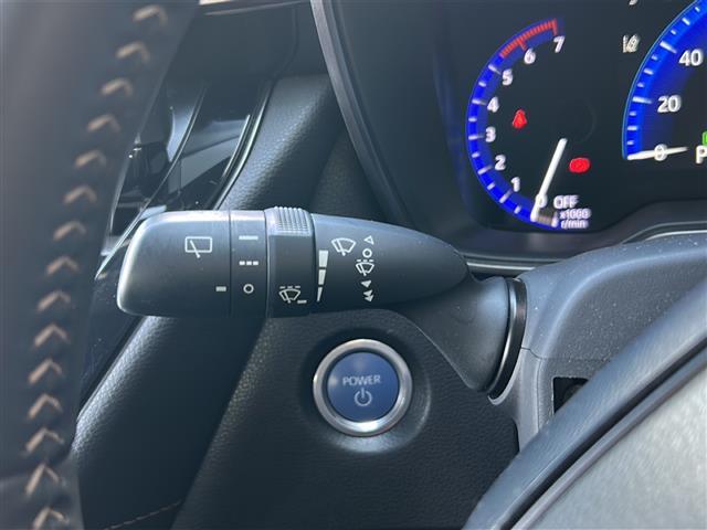 カローラツーリング ハイブリッド　ダブルバイビー　禁煙　純正９型ディスプレイ　ナビ　バックカメラ　シートヒーター　ステアリングヒーター　電動パーキングブレーキ　ブレーキホールド　ワイヤレス充電　ＥＴＣ　ハーフレザシート　レーダークルーズコントロール（12枚目）