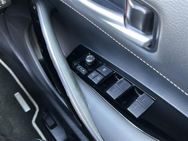 カローラツーリング ハイブリッド　ダブルバイビー　禁煙　純正９型ディスプレイ　ナビ　バックカメラ　シートヒーター　ステアリングヒーター　電動パーキングブレーキ　ブレーキホールド　ワイヤレス充電　ＥＴＣ　ハーフレザシート　レーダークルーズコントロール（16枚目）