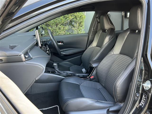 カローラツーリング ハイブリッド　ダブルバイビー　禁煙　純正９型ディスプレイ　ナビ　バックカメラ　シートヒーター　ステアリングヒーター　電動パーキングブレーキ　ブレーキホールド　ワイヤレス充電　ＥＴＣ　ハーフレザシート　レーダークルーズコントロール（25枚目）