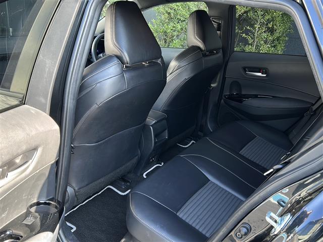 カローラツーリング ハイブリッド　ダブルバイビー　禁煙　純正９型ディスプレイ　ナビ　バックカメラ　シートヒーター　ステアリングヒーター　電動パーキングブレーキ　ブレーキホールド　ワイヤレス充電　ＥＴＣ　ハーフレザシート　レーダークルーズコントロール（26枚目）