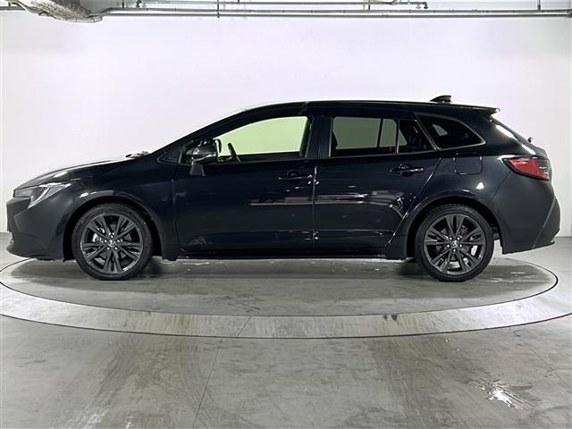 カローラツーリング ハイブリッド　ダブルバイビー　禁煙　純正９型ディスプレイ　ナビ　バックカメラ　シートヒーター　ステアリングヒーター　電動パーキングブレーキ　ブレーキホールド　ワイヤレス充電　ＥＴＣ　ハーフレザシート　レーダークルーズコントロール（41枚目）