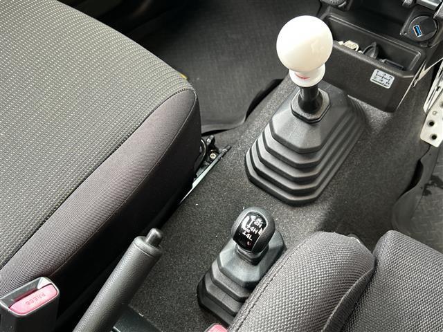 ジムニー XL 禁煙 純正ディスプレイオーディオ BRIDEシート ETC モンスタースポーツリフトアップ オープンカントリー ツイーター ルーフレール 社外フロントバンパー スマートキー/プッシュスタート(6枚目)