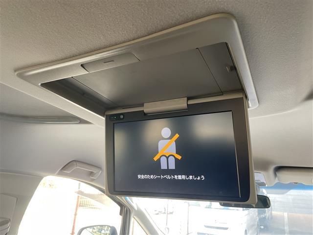 ヴェルファイア ２．５Ｚ　禁煙　純正９型ナビ　フリップダウンモニター　トヨタセーフティセンス　ＰＫＳＢ　ＲＳＡ　ＬＴＡ　レーダークルーズコントロール　オートマチックハイビーム　パワースライドドア　ＥＴＣ　スペアタイヤ　スペアキ（5枚目）