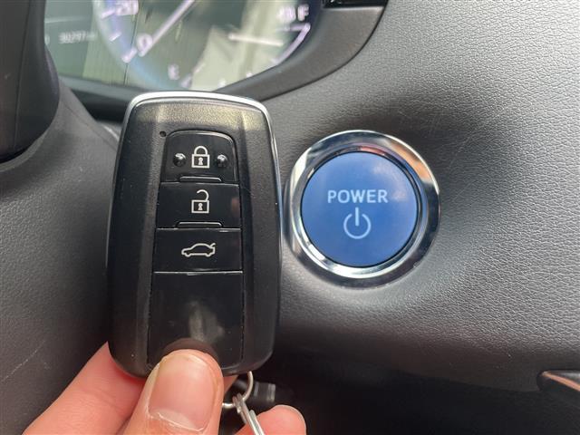 クラウンハイブリッド ＲＳアドバンス　禁煙　後期型　デジタルミラー　ムーンルーフ　モデリスタエアロ　純正１２．３インチナビ　純正アルミ　Ｂｌｕ－ｒａｙ／ＤＴＶ／Ｂｌｕｅｔｏｏｔｈ　セーフティパッケージプラス　パノラミックビューモニター（19枚目）