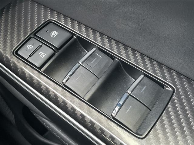 クラウンハイブリッド ＲＳアドバンス　禁煙　後期型　デジタルミラー　ムーンルーフ　モデリスタエアロ　純正１２．３インチナビ　純正アルミ　Ｂｌｕ－ｒａｙ／ＤＴＶ／Ｂｌｕｅｔｏｏｔｈ　セーフティパッケージプラス　パノラミックビューモニター（23枚目）