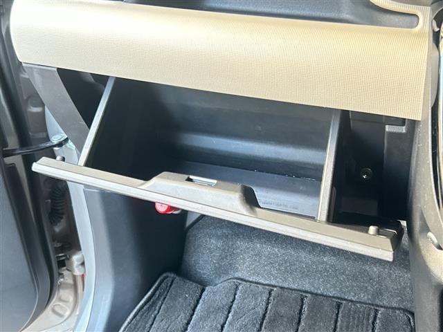 ムーヴキャンバス Ｇブラックインテリアリミテッド　ＳＡＩＩＩ　禁煙車　スマートアシスト　純正ナビ　全方位カメラ　ＥＴＣ　ドライブレコーダー　両側パワースライドドア　ＬＥＤヘッドライト　誤発進抑制制御　衝突被害軽減ブレーキ　純正フロアマット　純正ドアバイザー（11枚目）