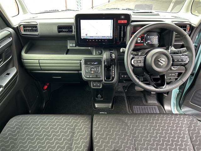 スペーシアギア ハイブリッドＸＺ　ターボ　禁煙　全方位モニター付ナビ　電動パーキングブレーキ　オートホールド　ＨＵＤ　パドルシフト　シートヒーター　ドライブレコーダー　ＥＴＣ　リアサーキュレーター　両側パワースライドドア（3枚目）