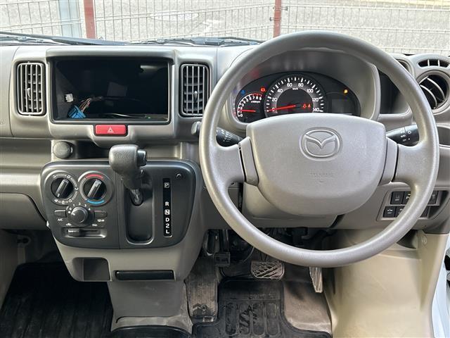 スクラム ＰＣスペシャル　禁煙　４ＷＤ　衝突軽減ブレーキ　車線逸脱警報　横滑り防止　パーキングセンサー　オートライト　電動格納ミラー　リモコンキー　ドアバイザー　フロアマット　オーバーヘッドコンソール（4枚目）