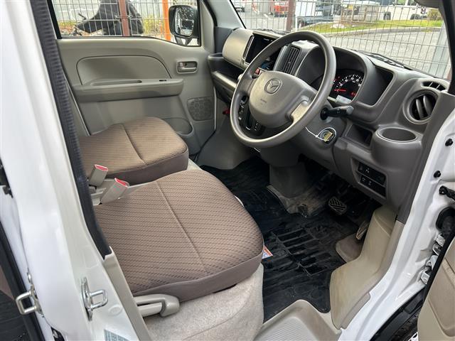 スクラム ＰＣスペシャル　禁煙　４ＷＤ　衝突軽減ブレーキ　車線逸脱警報　横滑り防止　パーキングセンサー　オートライト　電動格納ミラー　リモコンキー　ドアバイザー　フロアマット　オーバーヘッドコンソール（19枚目）