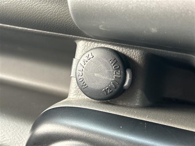 スクラム ＰＣスペシャル　禁煙　４ＷＤ　衝突軽減ブレーキ　車線逸脱警報　横滑り防止　パーキングセンサー　オートライト　電動格納ミラー　リモコンキー　ドアバイザー　フロアマット　オーバーヘッドコンソール（28枚目）